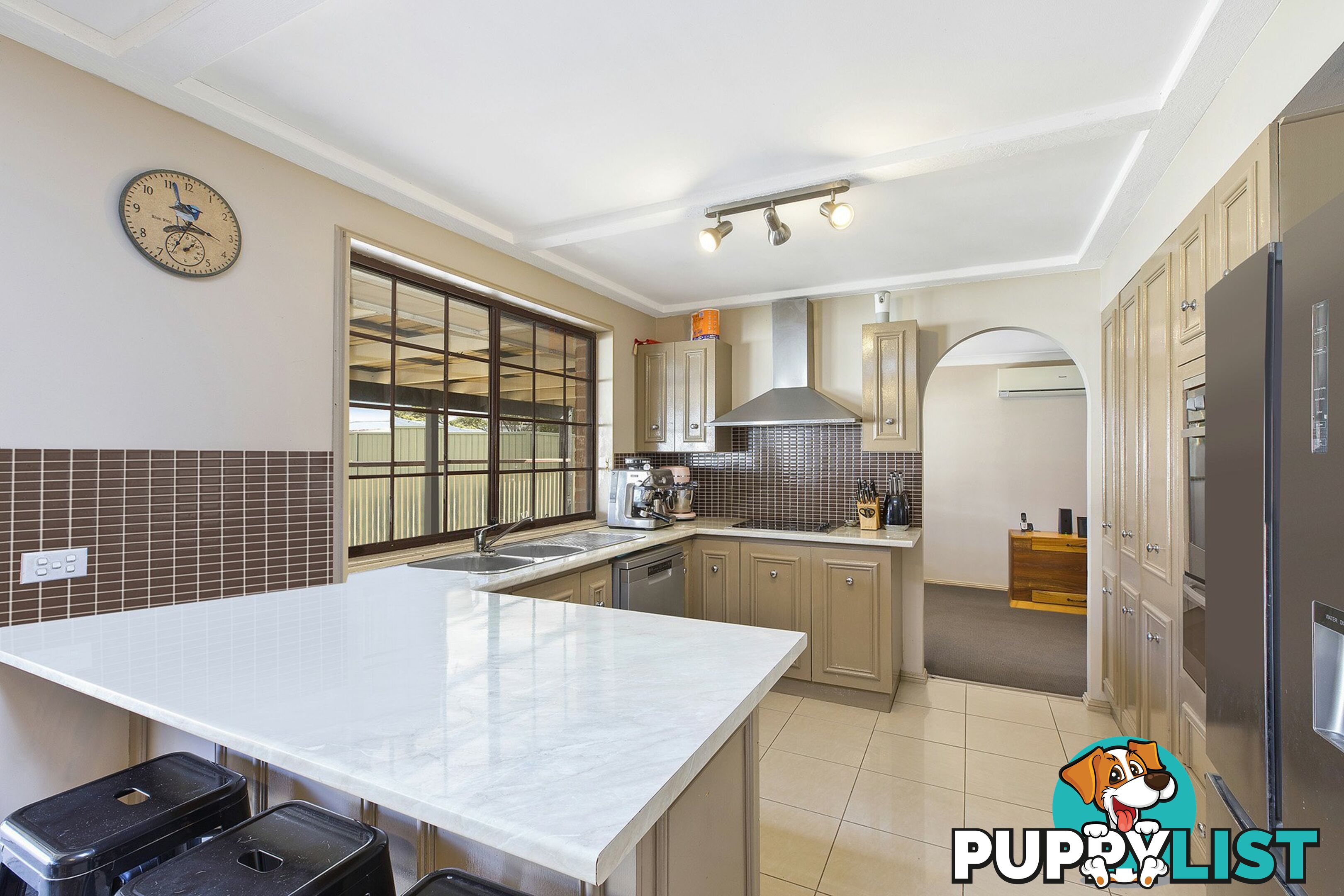 29 Murrumbidgee Crescent BATEAU BAY NSW 2261