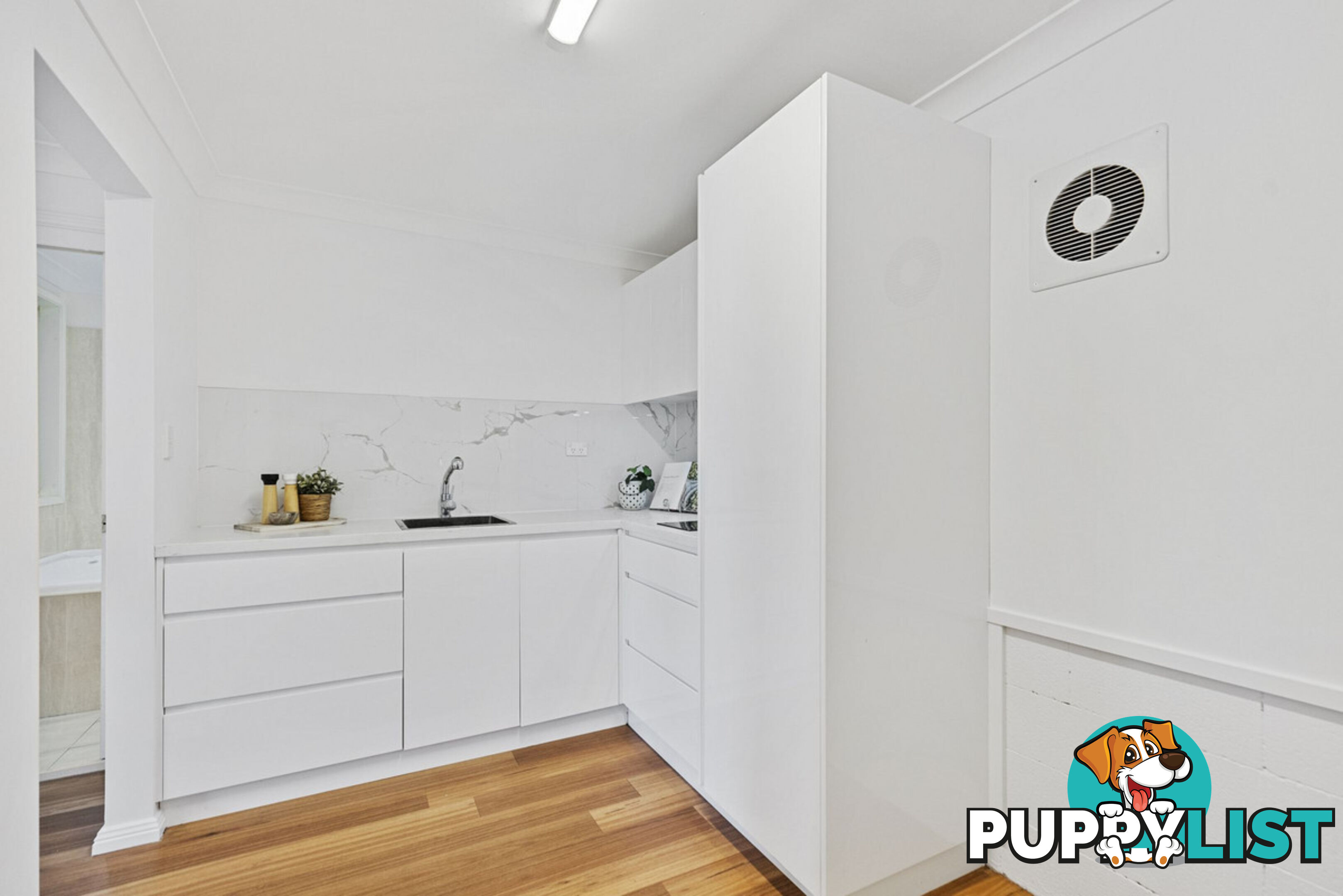 23 Morley Avenue BATEAU BAY NSW 2261