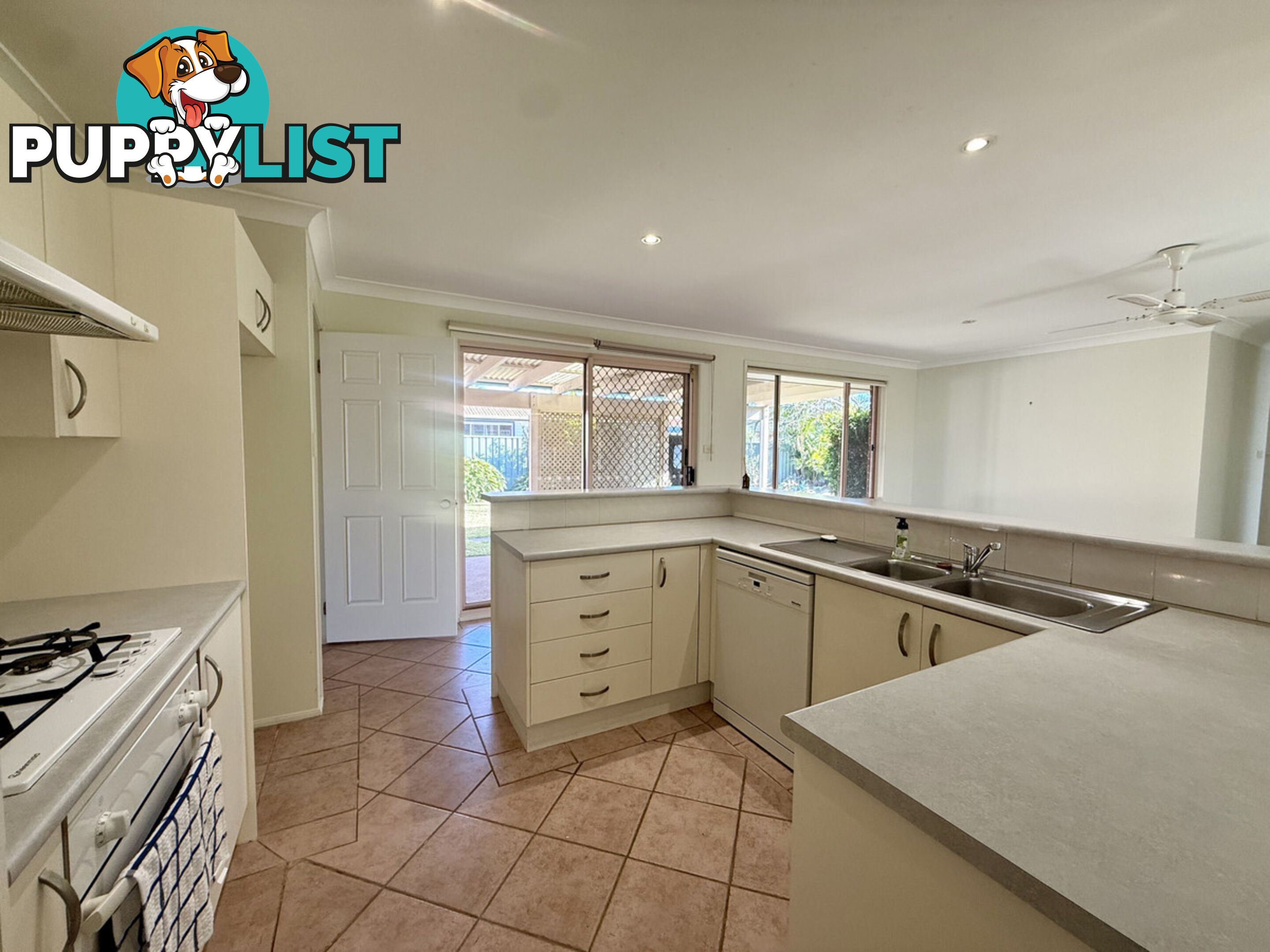 3 Jacana Close TUMBI UMBI NSW 2261