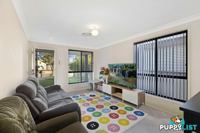 15a Emerald Place BERKELEY VALE NSW 2261