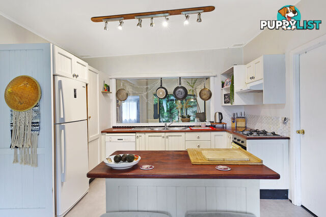 9 Ferndell Way BERKELEY VALE NSW 2261