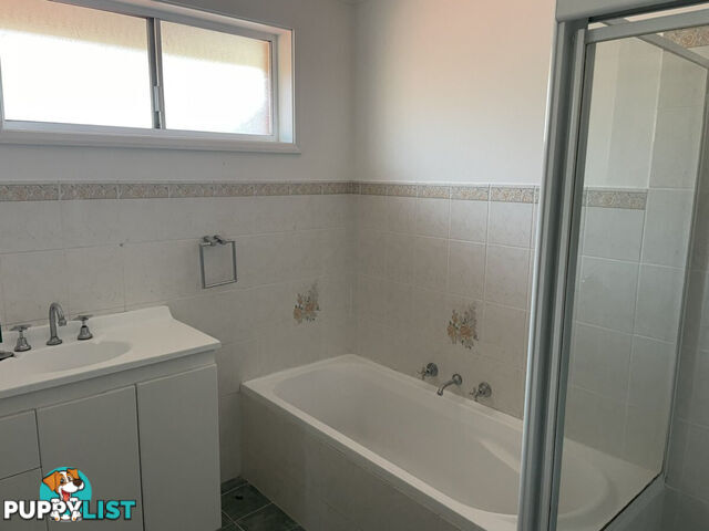 21 Ruskin Row KILLARNEY VALE NSW 2261