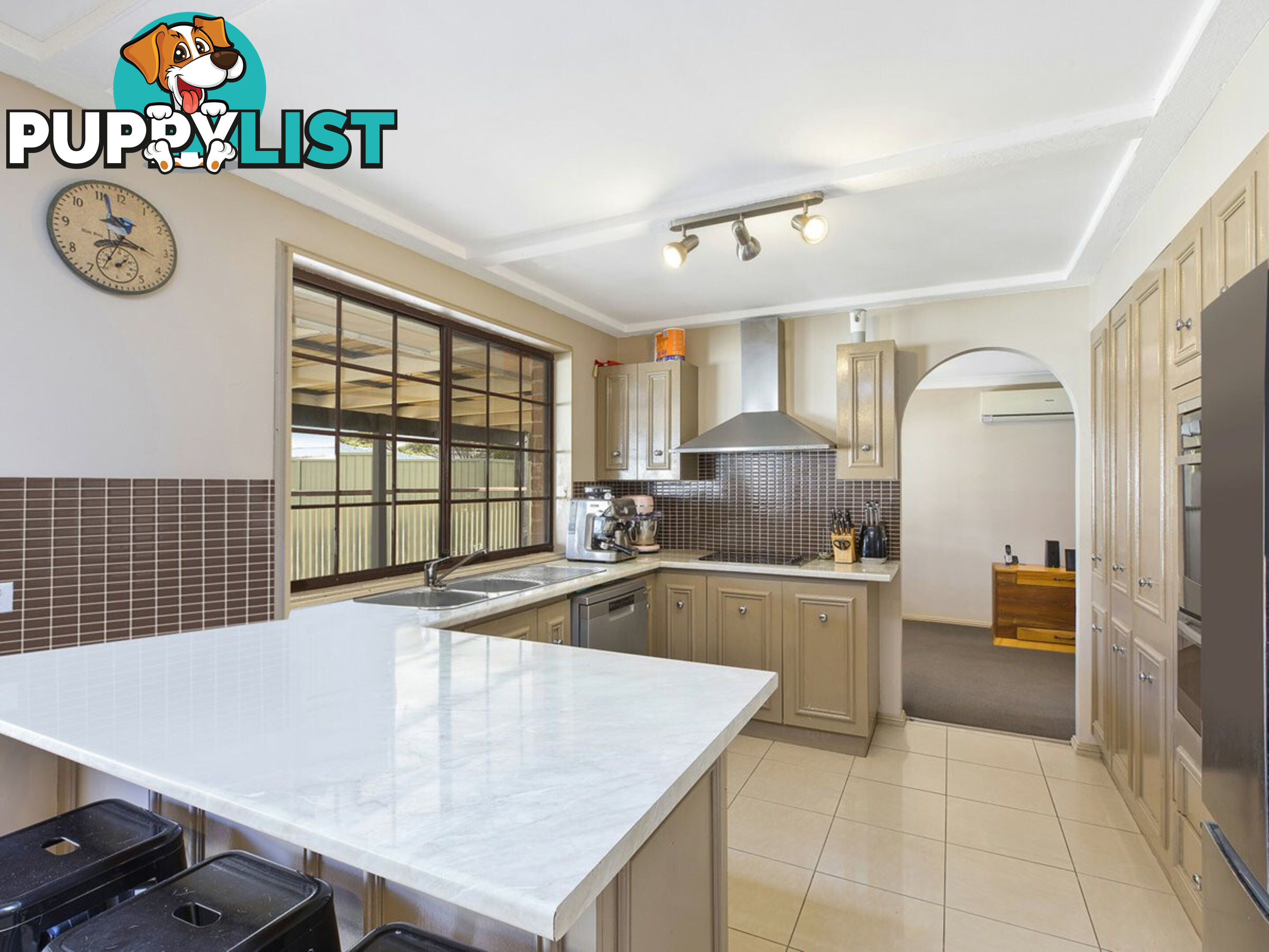 29 Murrumbidgee Crescent BATEAU BAY NSW 2261