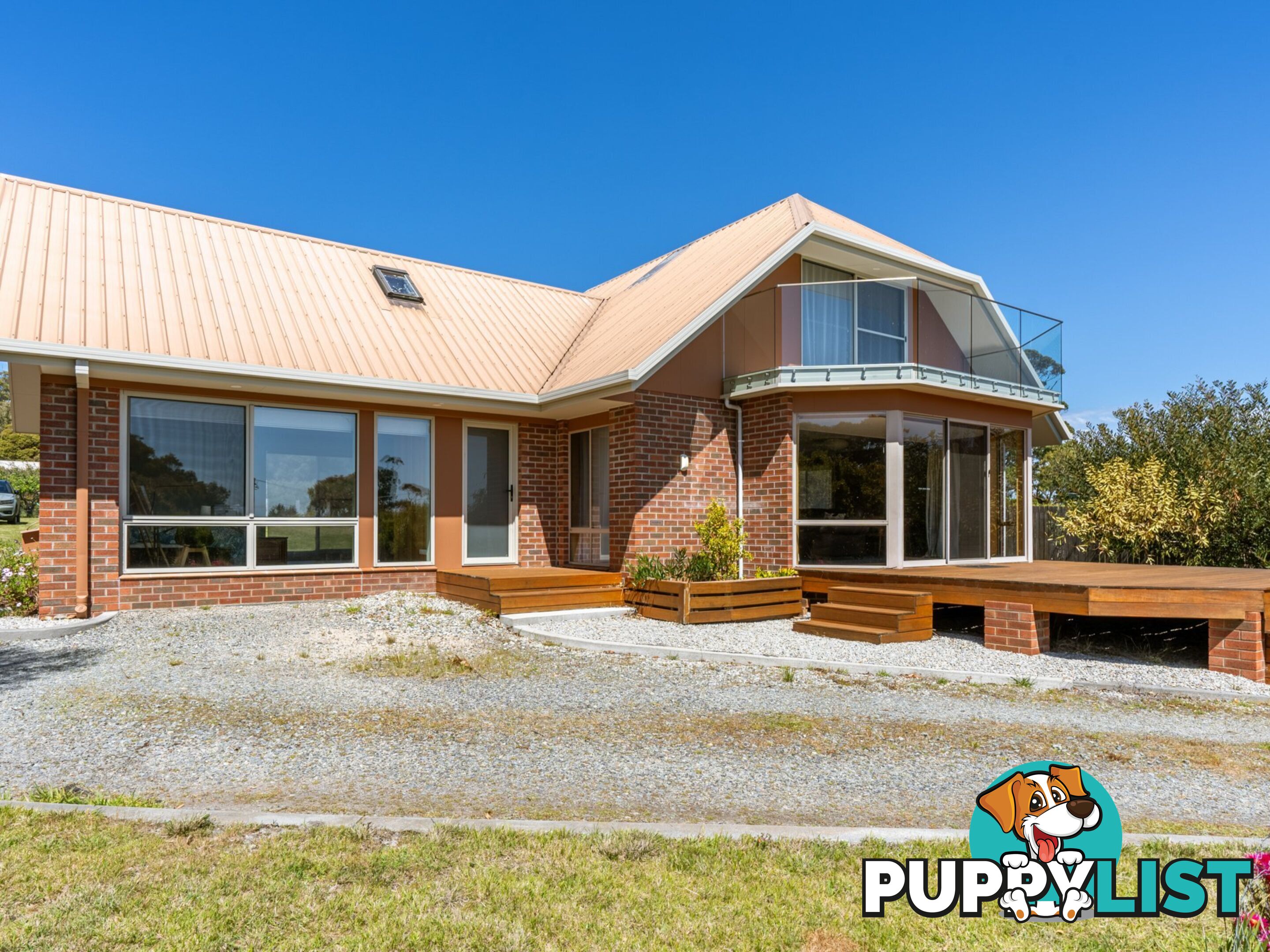 16 Pacific Drive BINALONG BAY TAS 7216