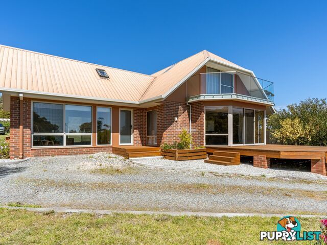 16 Pacific Drive BINALONG BAY TAS 7216