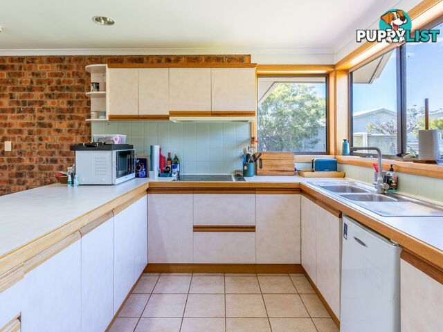 16 Pacific Drive BINALONG BAY TAS 7216