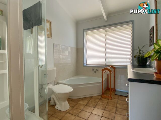 7 Cray Court BINALONG BAY TAS 7216