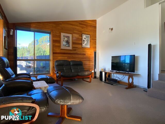 7 Cray Court BINALONG BAY TAS 7216