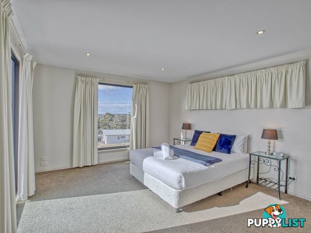 61 Lawry Heights ST HELENS TAS 7216