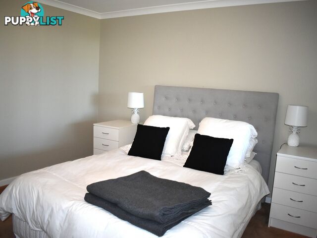 106 Main Road BINALONG BAY TAS 7216