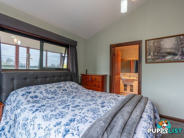 16 Bayvista Rise ST HELENS TAS 7216