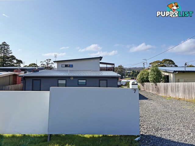 7 Halcyon Grove ST HELENS TAS 7216