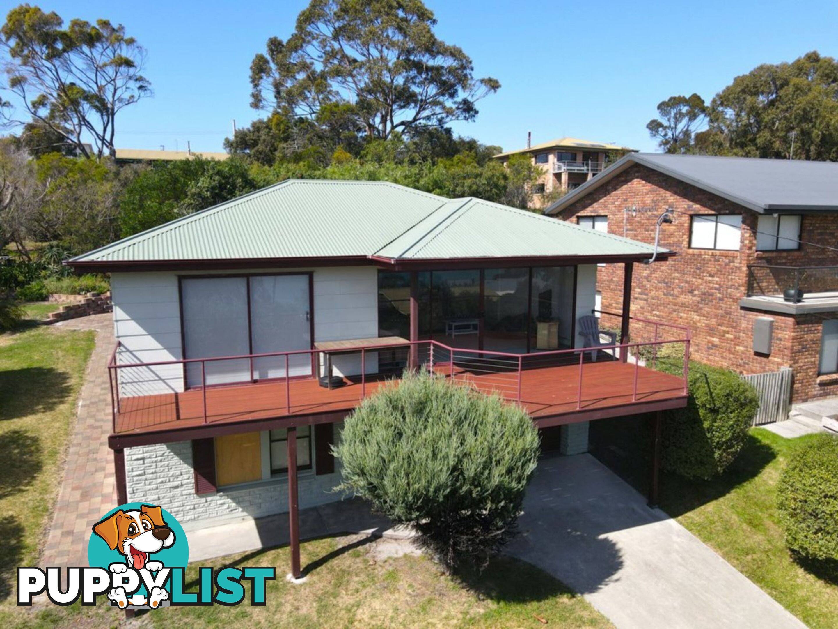 16 Highcrest Avenue BINALONG BAY TAS 7216