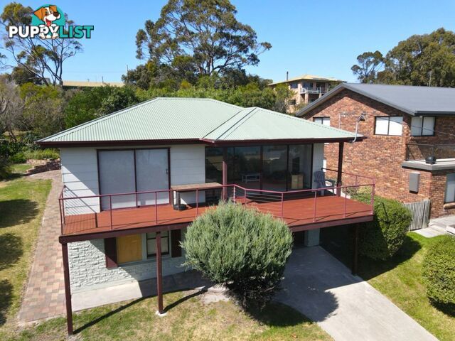 16 Highcrest Avenue BINALONG BAY TAS 7216