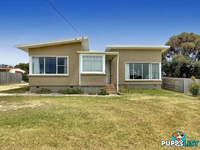 16 Scamander Avenue SCAMANDER TAS 7215