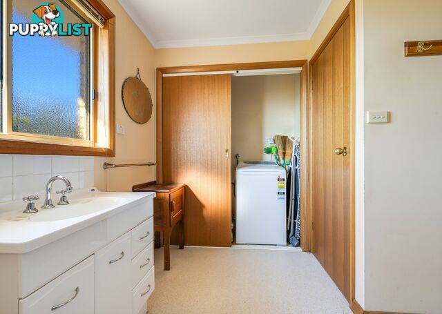 Unit 2/2 Heather Place ST HELENS TAS 7216