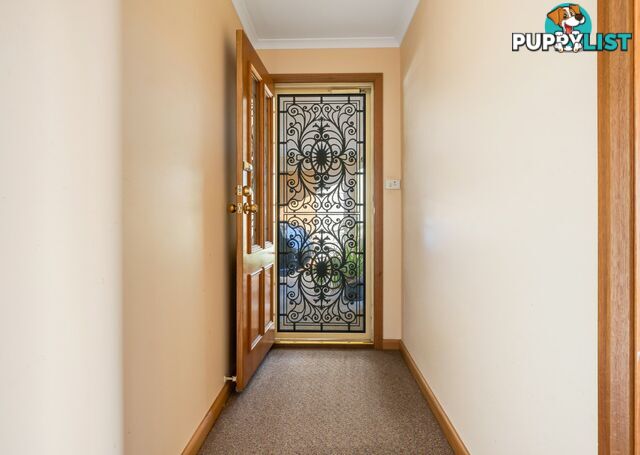 Unit 2/2 Heather Place ST HELENS TAS 7216