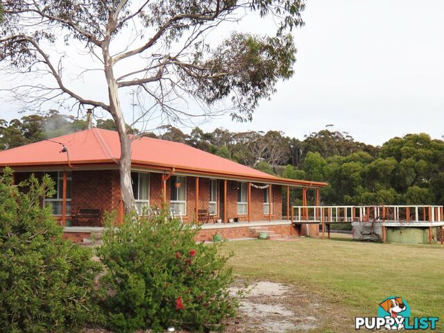 10 Cray Court BINALONG BAY TAS 7216