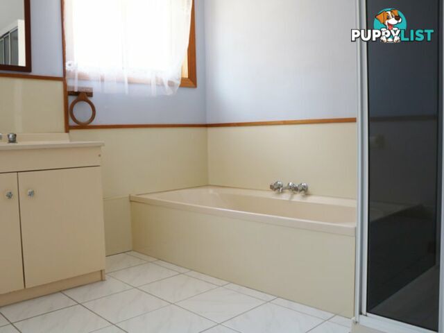 188 Main Road BINALONG BAY TAS 7216