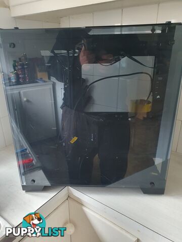 FOR SALE: Corsair Crystal 570X RGB Mid-Tower Case – Tempered Glass + RGB Fans