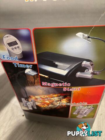 Magnetic BBQ Light BNIB