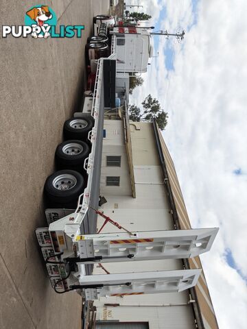 NEW 2024 FWR Tri Axle Drop Deck Trailer - 45ft