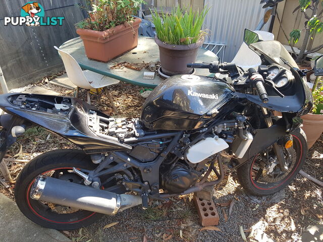 2012 Kawasaki Ninja 250R (EX250J) $600
