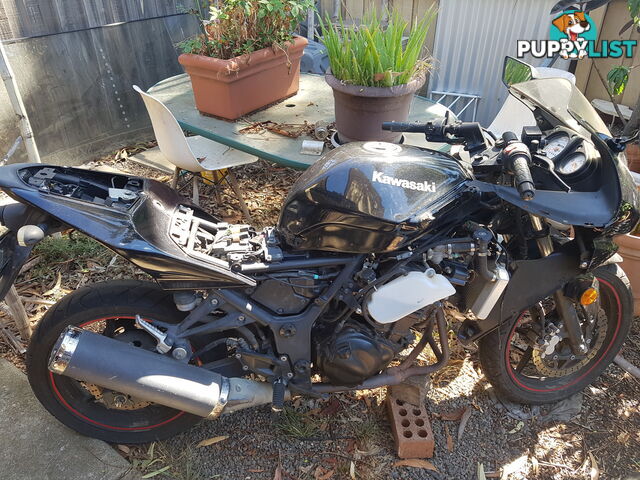 2012 Kawasaki Ninja 250R (EX250J) $600