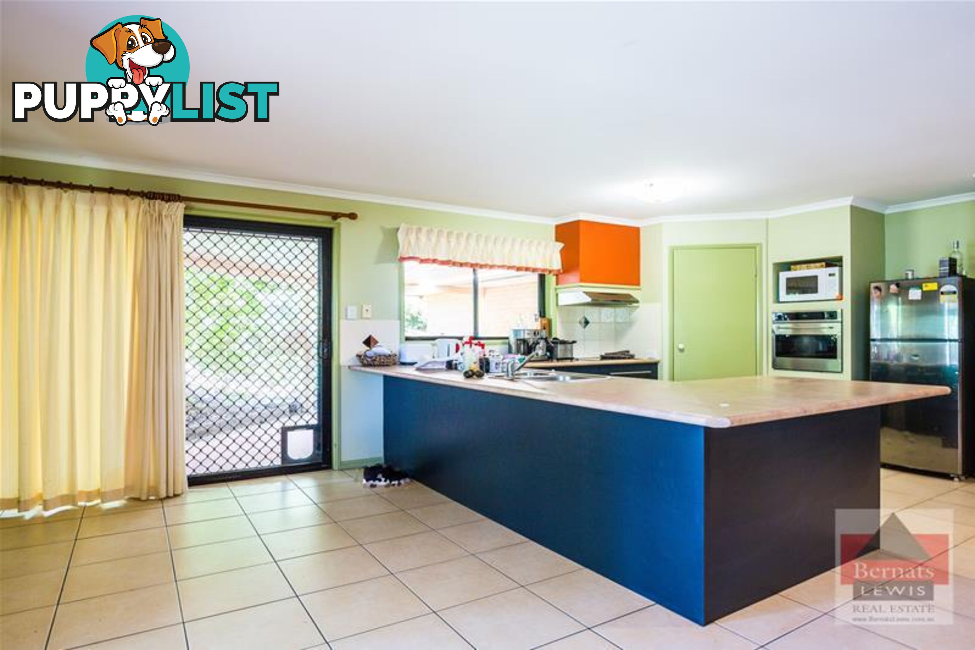 5 Clarke Close Edens Landing QLD 4207