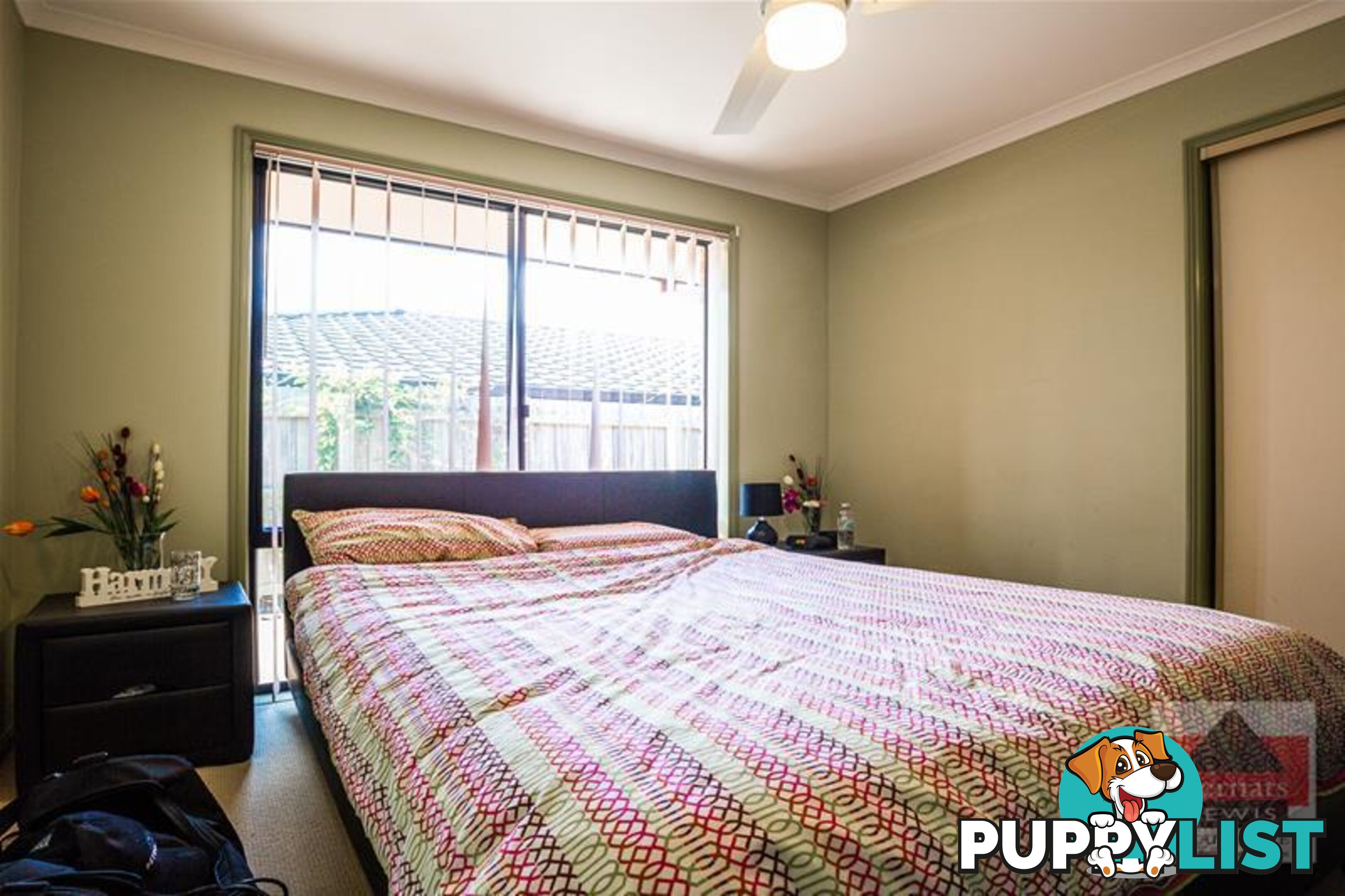 5 Clarke Close Edens Landing QLD 4207