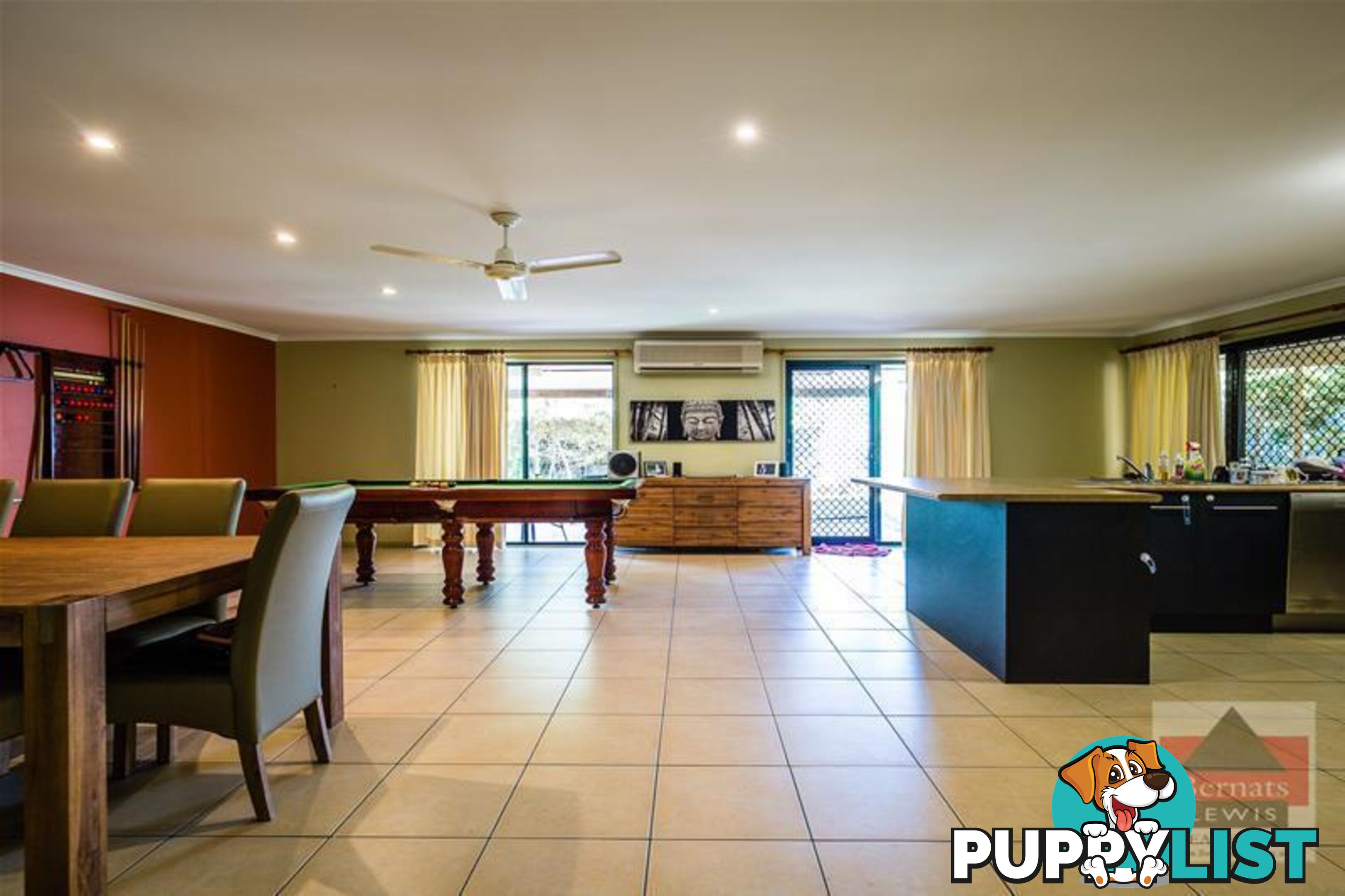 5 Clarke Close Edens Landing QLD 4207