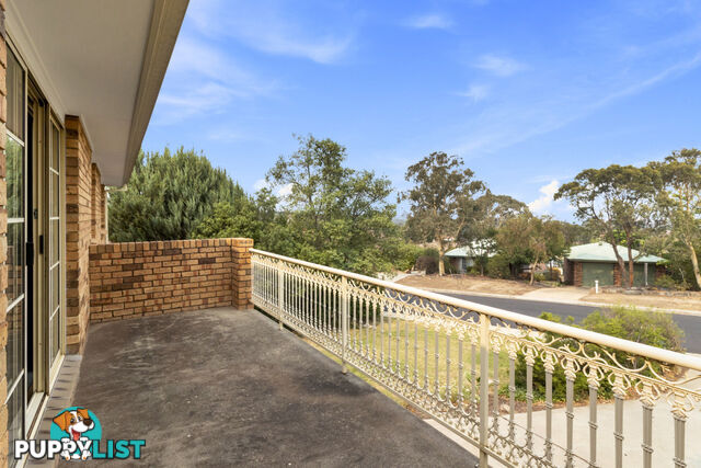 61 Crest Park Parade QUEANBEYAN NSW 2620