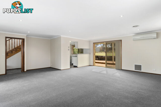 61 Crest Park Parade QUEANBEYAN NSW 2620