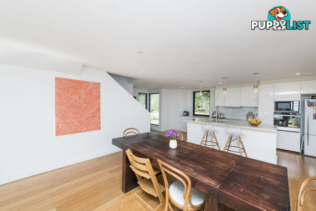 11 Loch Street YARRALUMLA ACT 2600