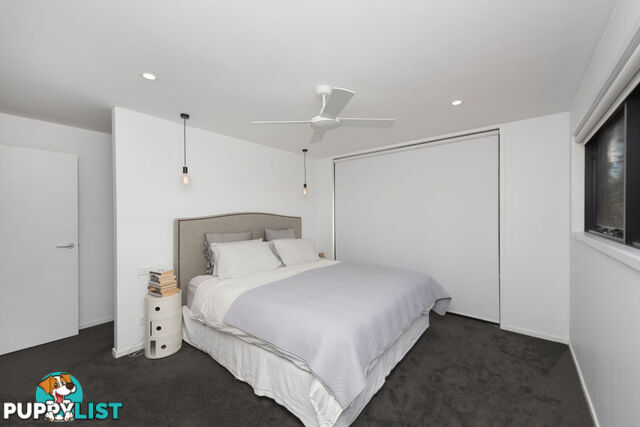 11 Loch Street YARRALUMLA ACT 2600