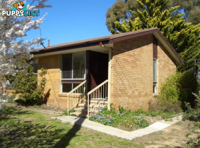 10 Brooke Place WANNIASSA ACT 2903