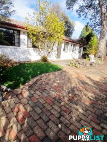 8 Wells Gardens, GRIFFITH ACT 2603