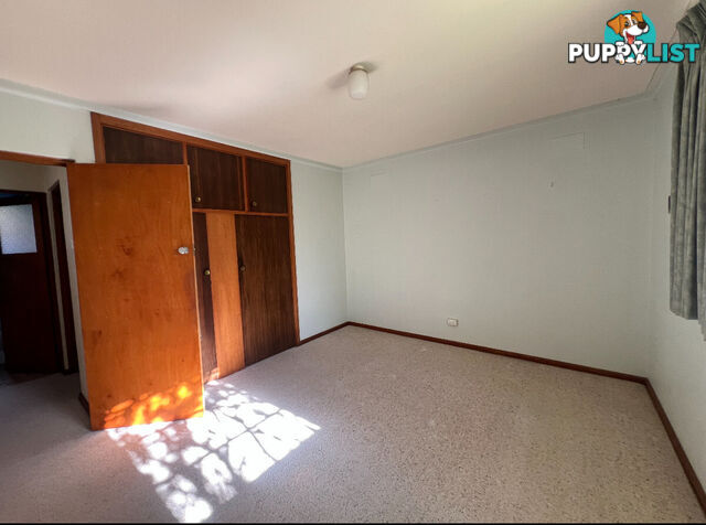 8 Wells Gardens, GRIFFITH ACT 2603