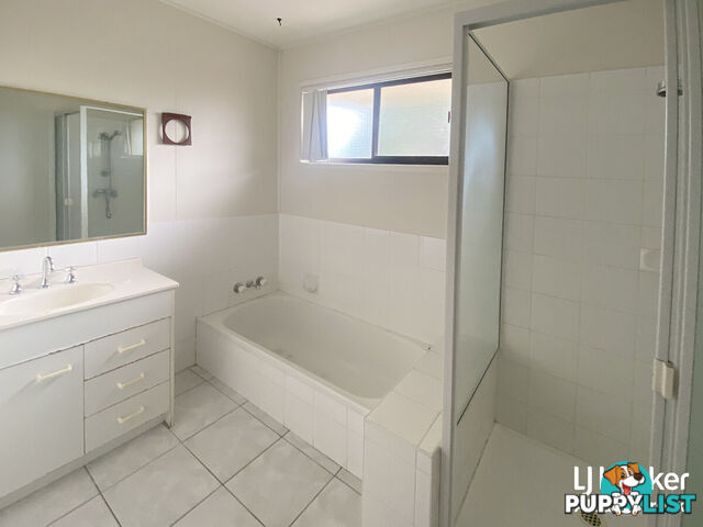16 Avon Crescent ALBANY CREEK QLD 4035