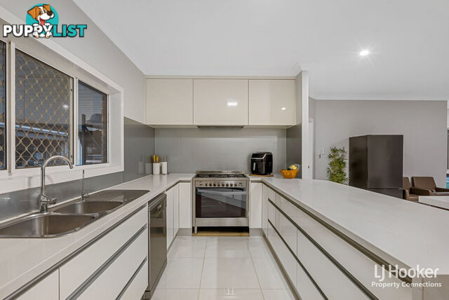 14 Raven Court WARNER QLD 4500