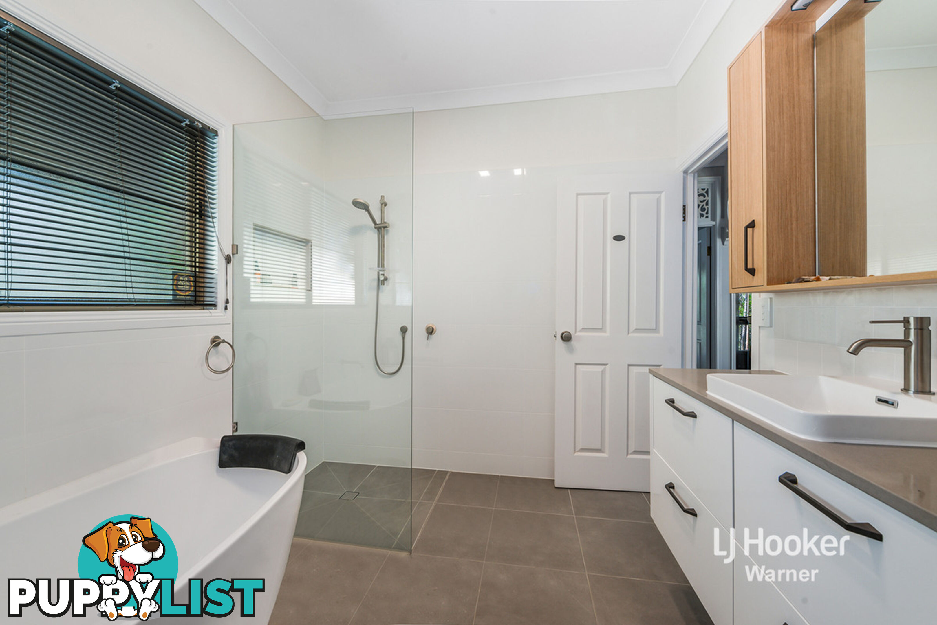 21 Clematis Court CASHMERE QLD 4500