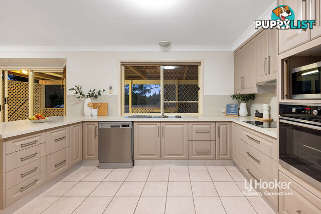 17 Atoll Crescent EATONS HILL QLD 4037