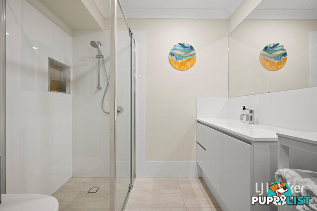 4 Monclair Court ALBANY CREEK QLD 4035