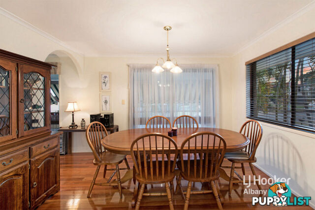 4 Currajon Street BRENDALE QLD 4500