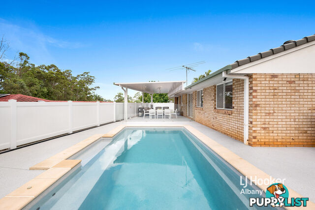 18 Ophelia Crescent EATONS HILL QLD 4037