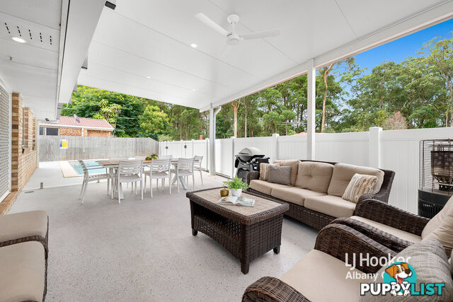 18 Ophelia Crescent EATONS HILL QLD 4037