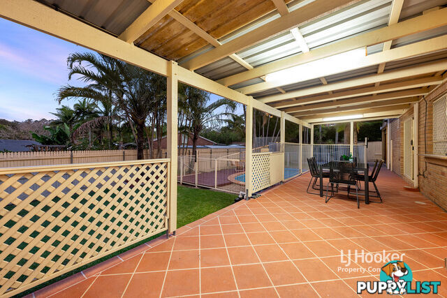 17 Atoll Crescent EATONS HILL QLD 4037