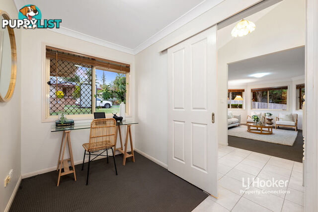 17 Atoll Crescent EATONS HILL QLD 4037