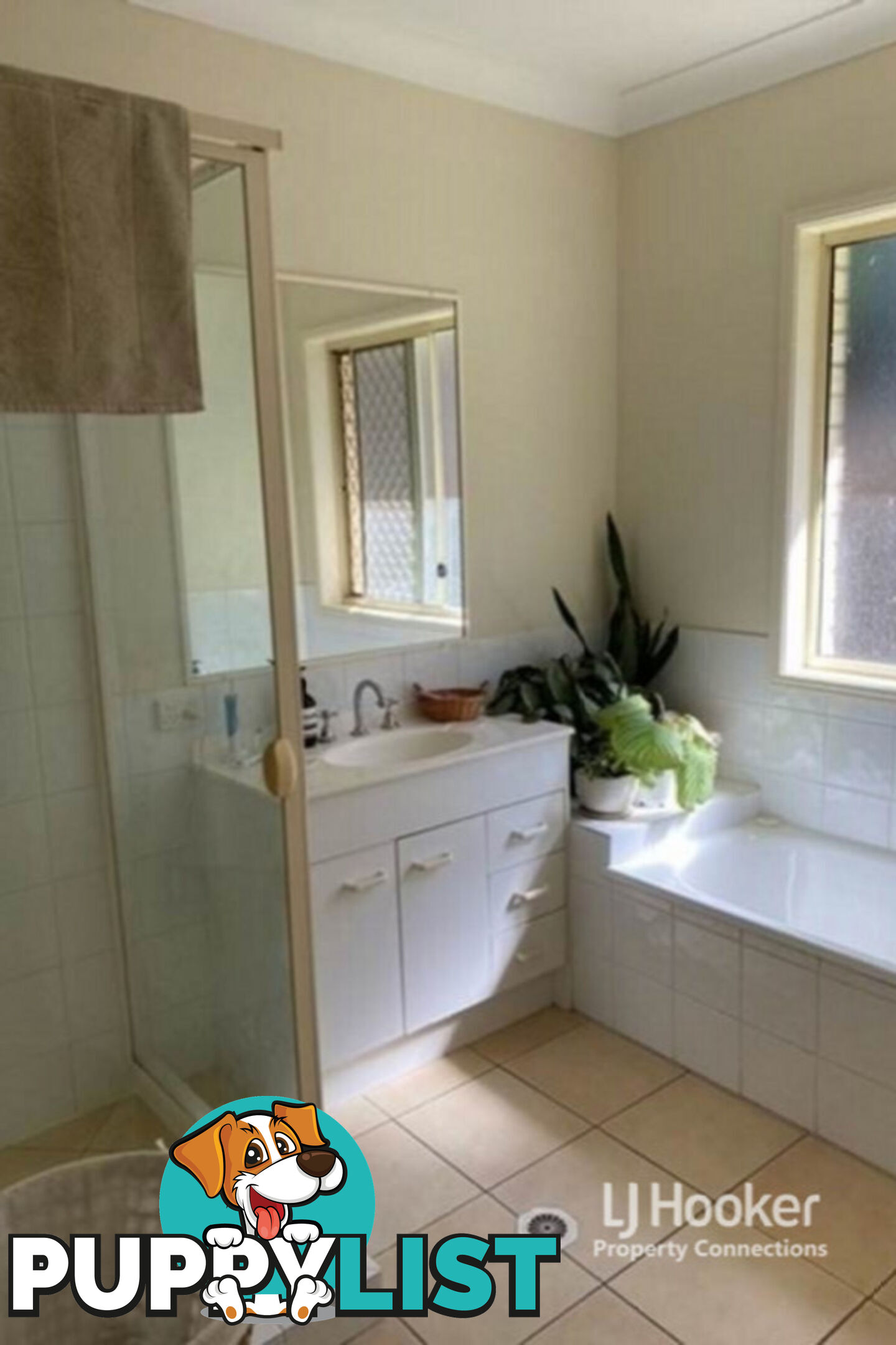 33 Pettys Road EVERTON HILLS QLD 4053