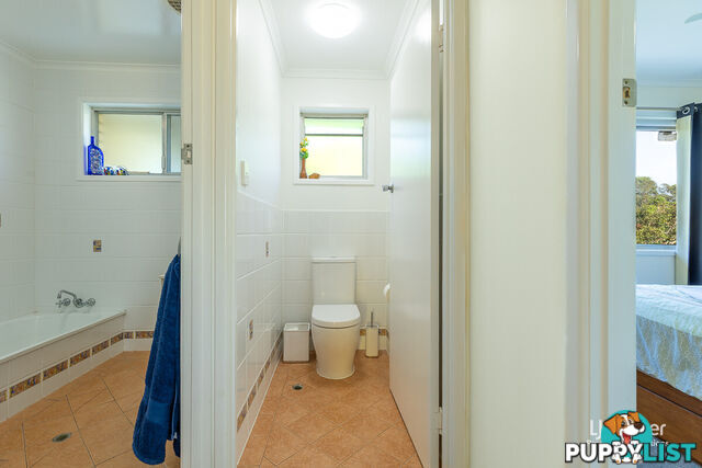 8 Kevin Court ALBANY CREEK QLD 4035